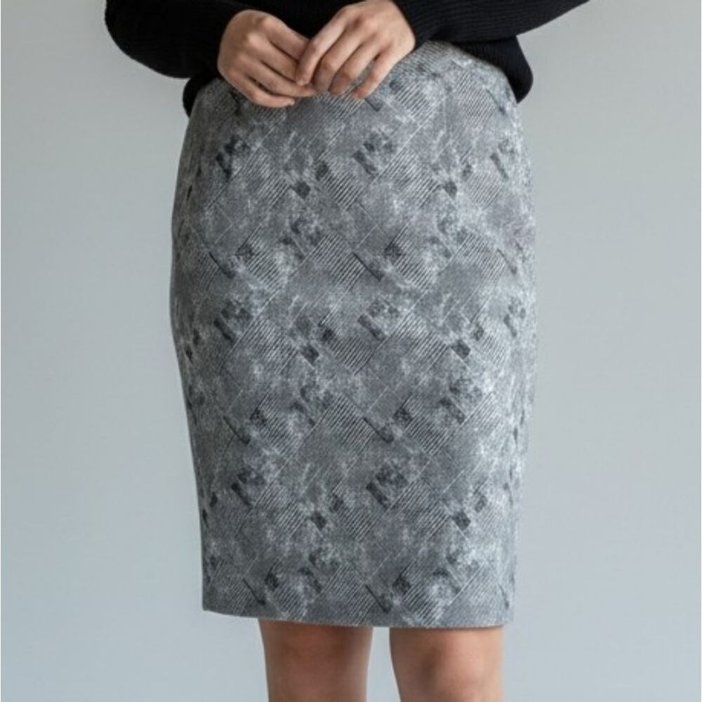 Michel Studio waffle grid black and white midi skirt